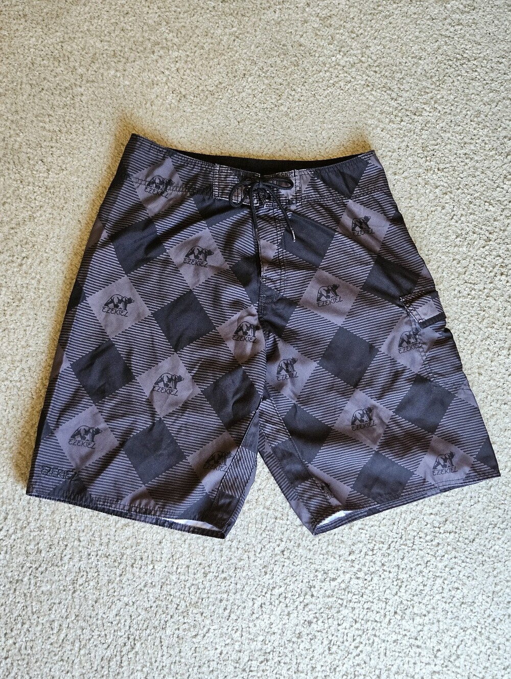 Men’s Ezekiel Board Shorts Black Gray Swinlm Surf Trunks size 32 Y2K vintage